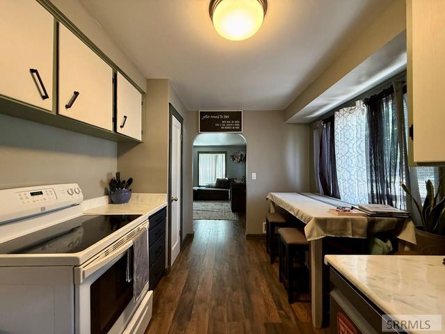 1099 Spratt Avenue, Idaho Falls, ID 83404