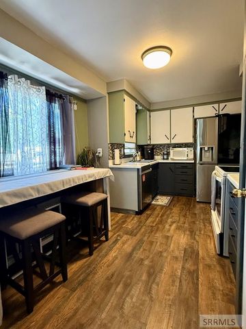1099 Spratt Avenue, Idaho Falls, ID 83404