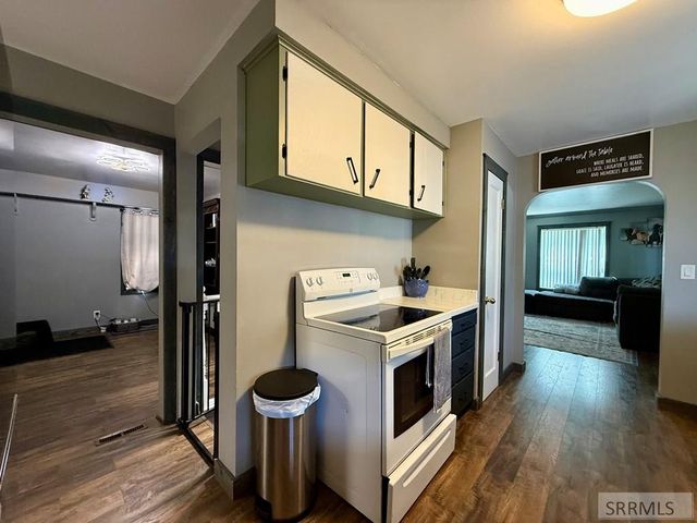 1099 Spratt Avenue, Idaho Falls, ID 83404
