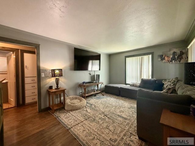 1099 Spratt Avenue, Idaho Falls, ID 83404