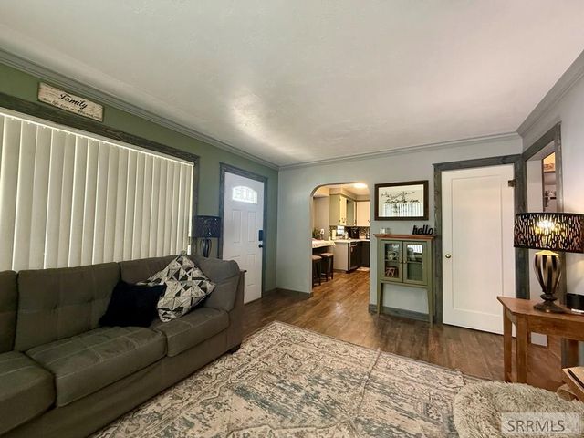 1099 Spratt Avenue, Idaho Falls, ID 83404