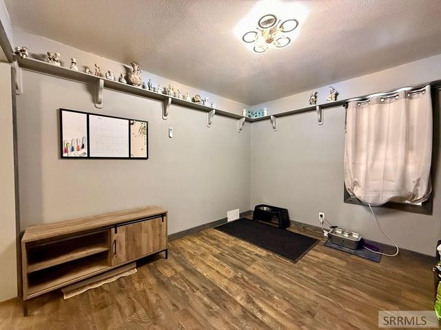 1099 Spratt Avenue, Idaho Falls, ID 83404