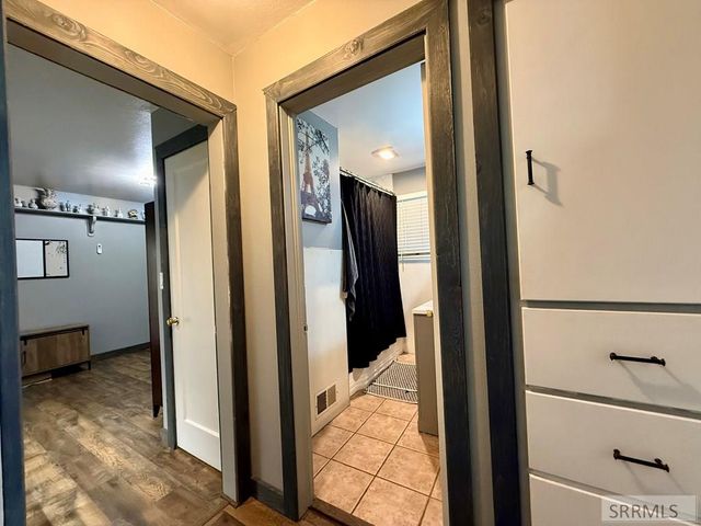 1099 Spratt Avenue, Idaho Falls, ID 83404