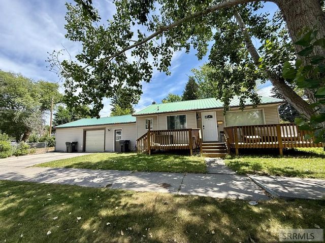 1099 Spratt Avenue, Idaho Falls, ID 83404