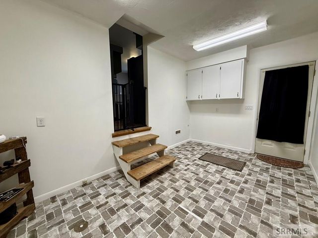 1099 Spratt Avenue, Idaho Falls, ID 83404