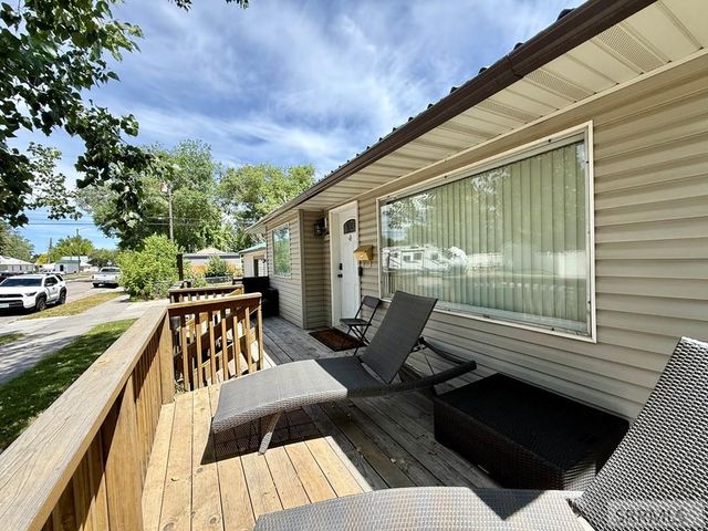 1099 Spratt Avenue, Idaho Falls, ID 83404