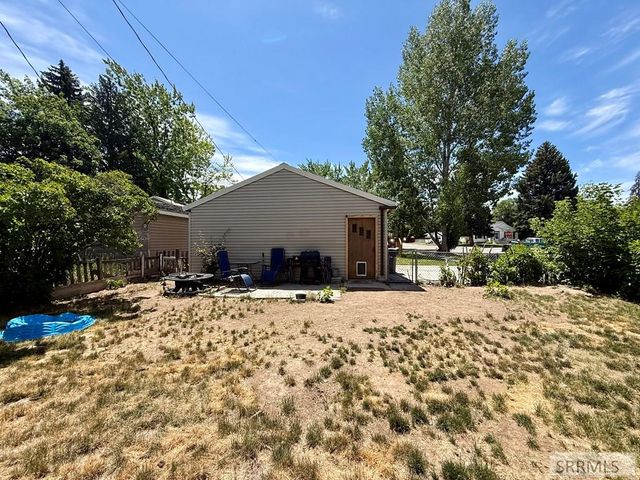 1099 Spratt Avenue, Idaho Falls, ID 83404