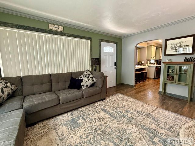1099 Spratt Avenue, Idaho Falls, ID 83404