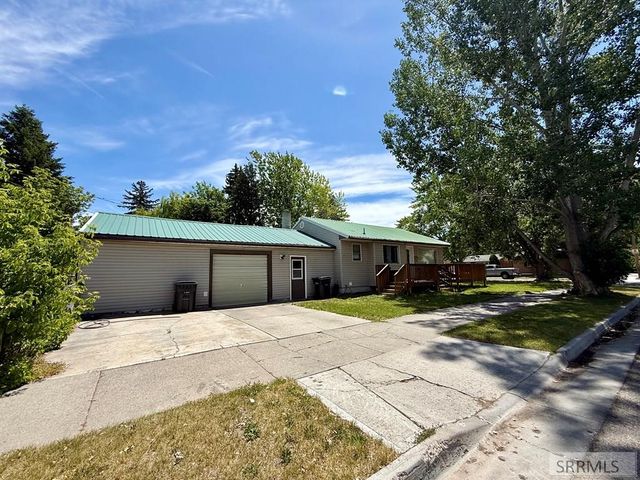 1099 Spratt Avenue, Idaho Falls, ID 83404