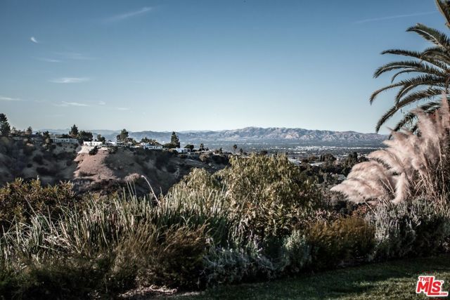 3539 Beverly Ridge Drive, Sherman Oaks, CA 91423