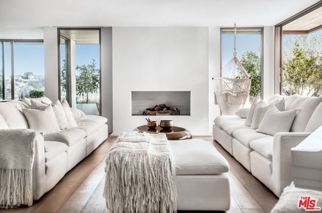 3539 Beverly Ridge Drive, Sherman Oaks, CA 91423