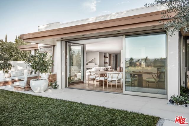 3539 Beverly Ridge Drive, Sherman Oaks, CA 91423