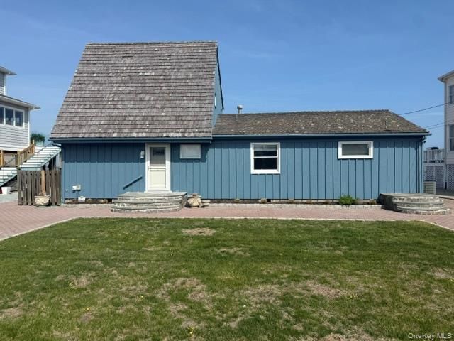 25 Shinnecock Road, East Quogue, NY 11942