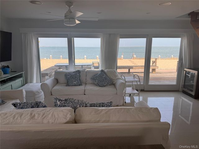 25 Shinnecock Road, East Quogue, NY 11942