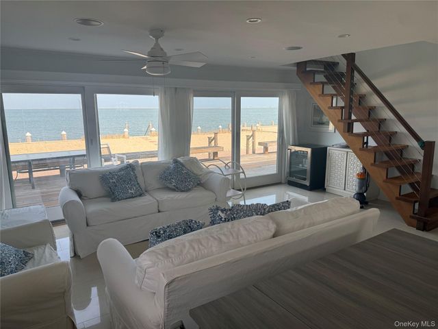 25 Shinnecock Road, East Quogue, NY 11942