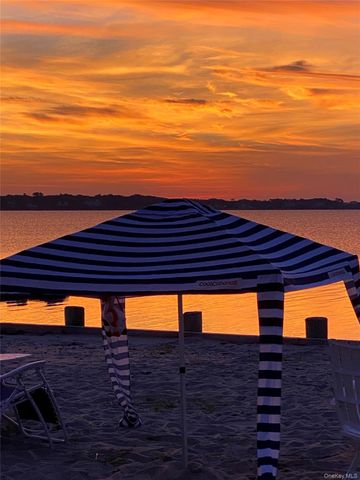 25 Shinnecock Road, East Quogue, NY 11942