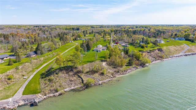 1640 Lake Rd, Webster, NY 14580