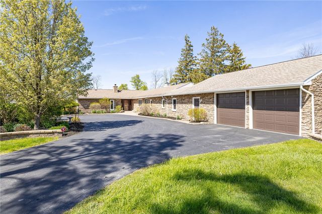 1640 Lake Rd, Webster, NY 14580