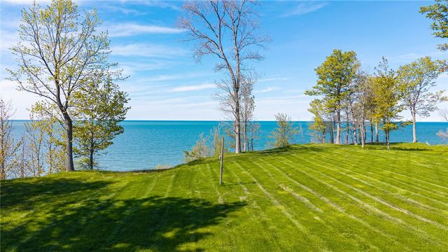 1640 Lake Rd, Webster, NY 14580
