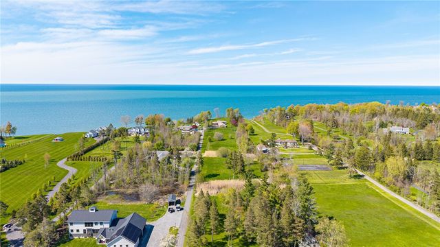 1640 Lake Rd, Webster, NY 14580