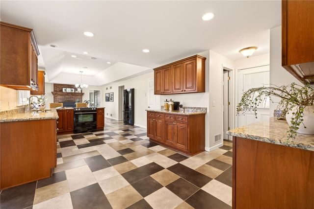 1640 Lake Rd, Webster, NY 14580