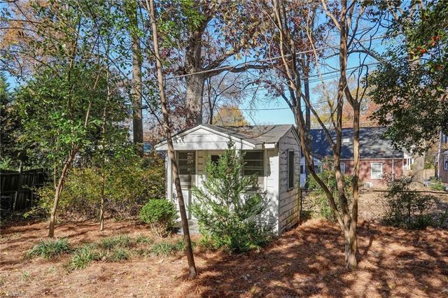 2616 Beechwood Street, Greensboro, NC 27403