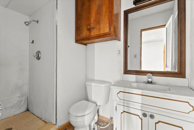 608 17th Street, Seagraves, TX 79359