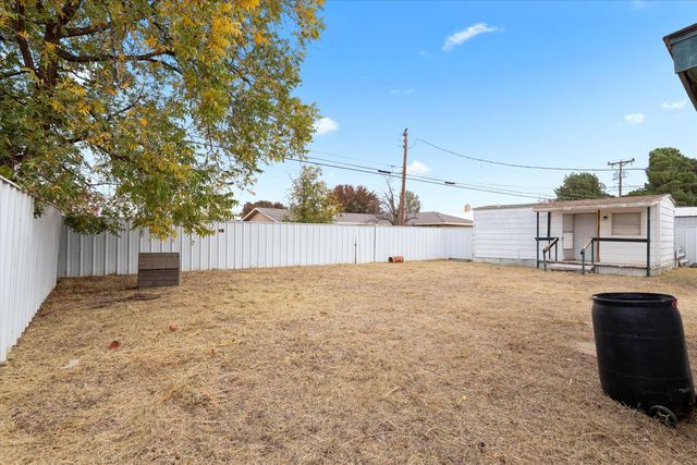 608 17th Street, Seagraves, TX 79359