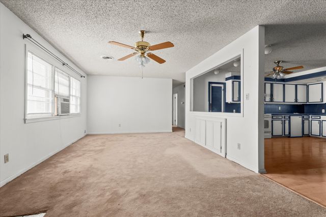 608 17th Street, Seagraves, TX 79359