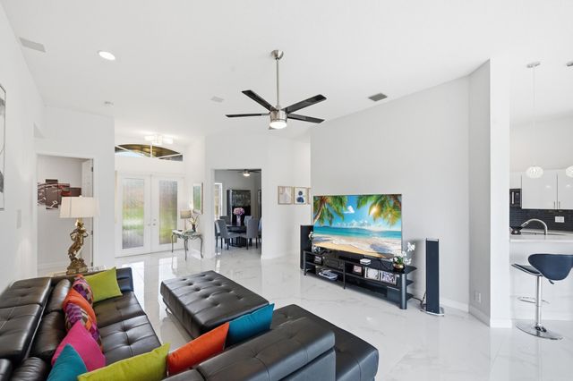 6703 Catania Drive, Boynton Beach, FL 33472