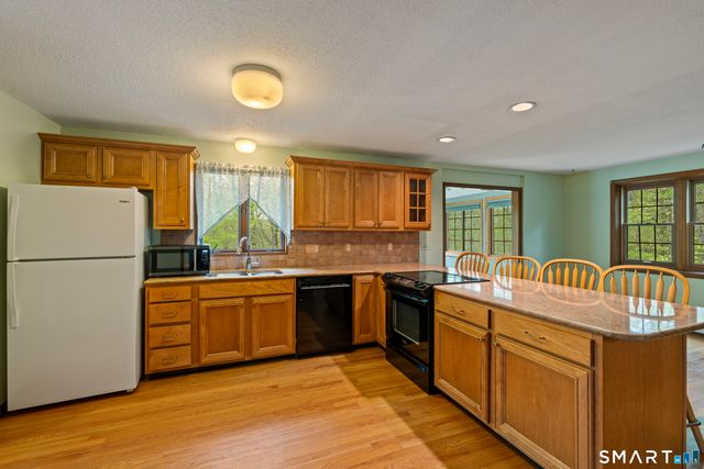 25 Michele Drive, Portland, CT 06480