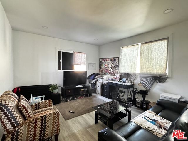 1317 W School Street, Compton, CA 90220