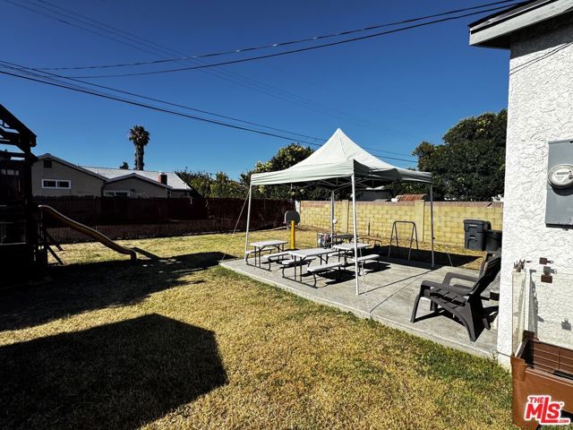 1317 W School Street, Compton, CA 90220