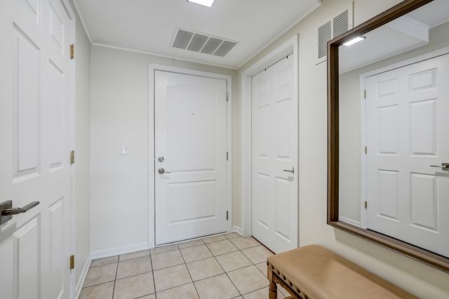 855 E 22nd Street 318, Lombard, IL 60148