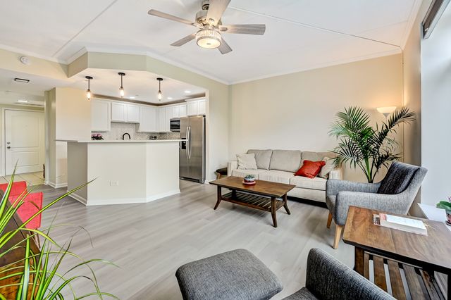 855 E 22nd Street 318, Lombard, IL 60148