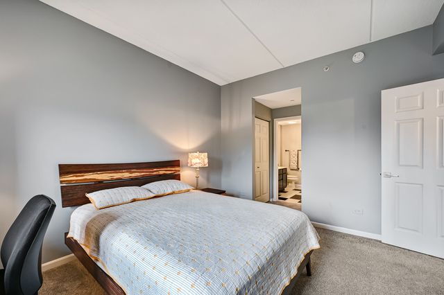 855 E 22nd Street 318, Lombard, IL 60148