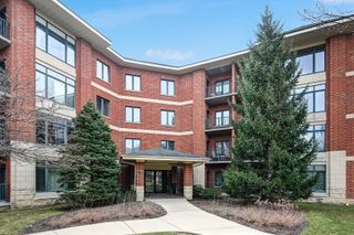 855 E 22nd Street 318, Lombard, IL 60148