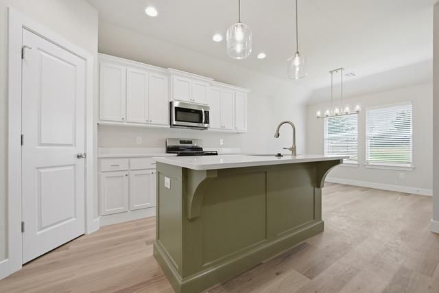511 Virginia Avenue, Newcastle, OK 73065