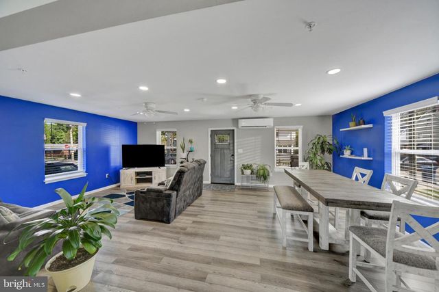 16 W WALNUT ST, North East, MD 21901