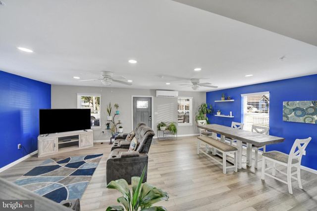 16 W WALNUT ST, North East, MD 21901