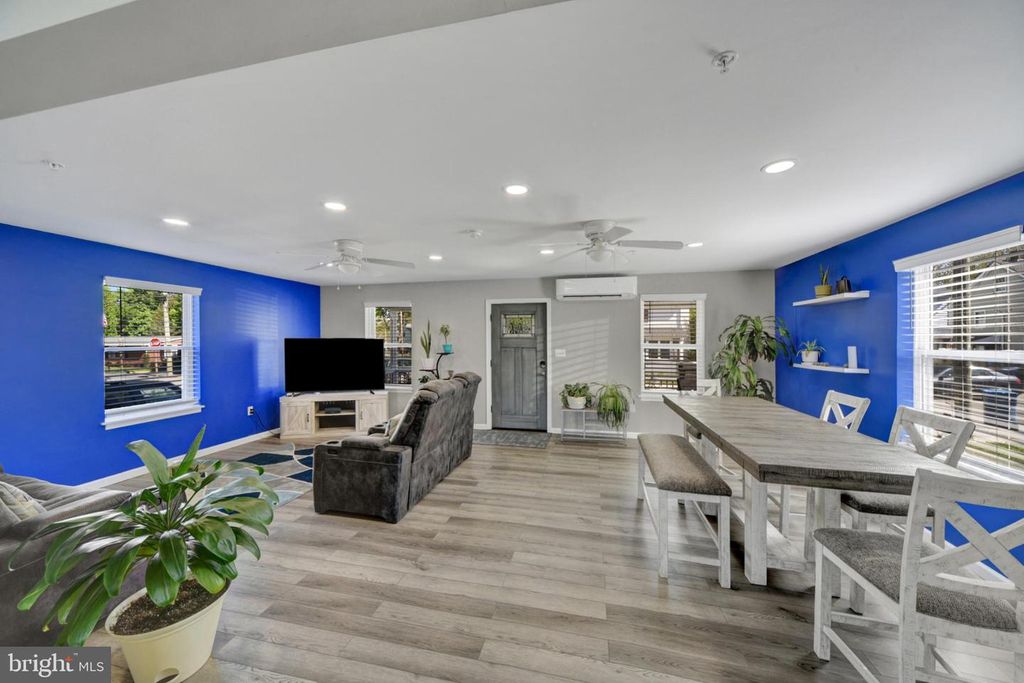 Image 11 of property listing at 16 W WALNUT ST, North East, MD 21901