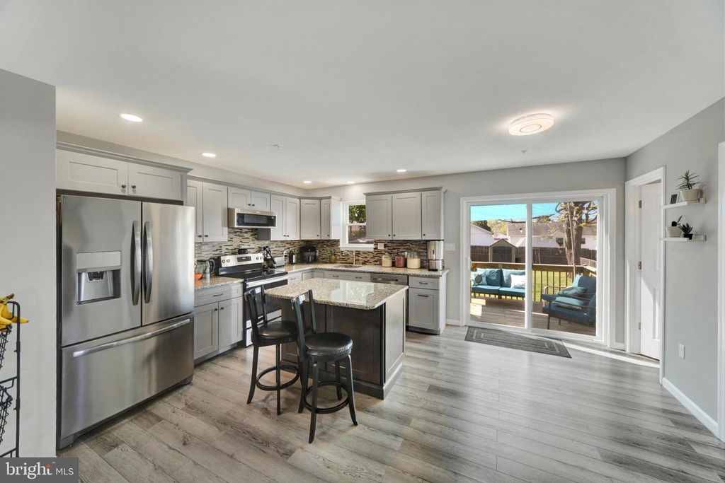Image 16 of property listing at 16 W WALNUT ST, North East, MD 21901
