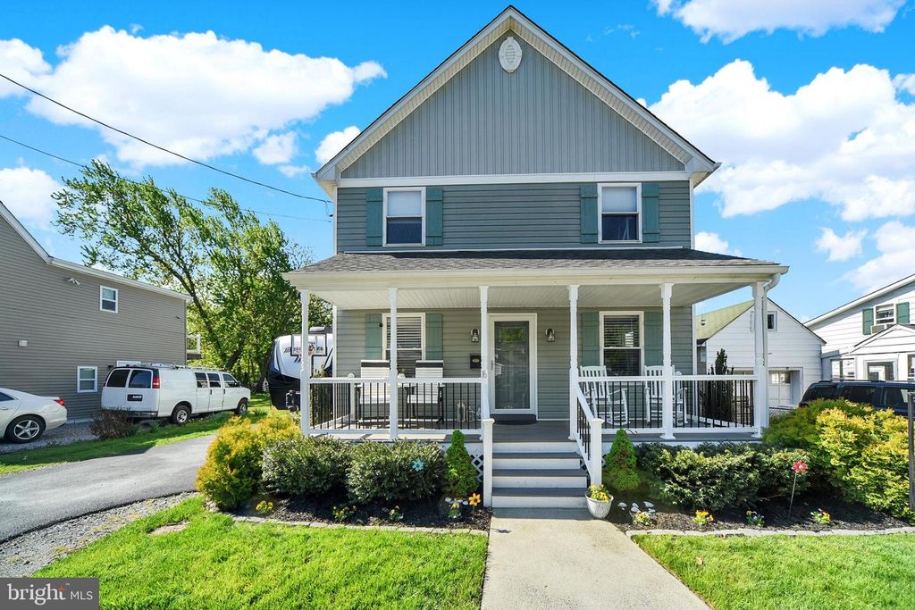 Image 2 of property listing at 16 W WALNUT ST, North East, MD 21901