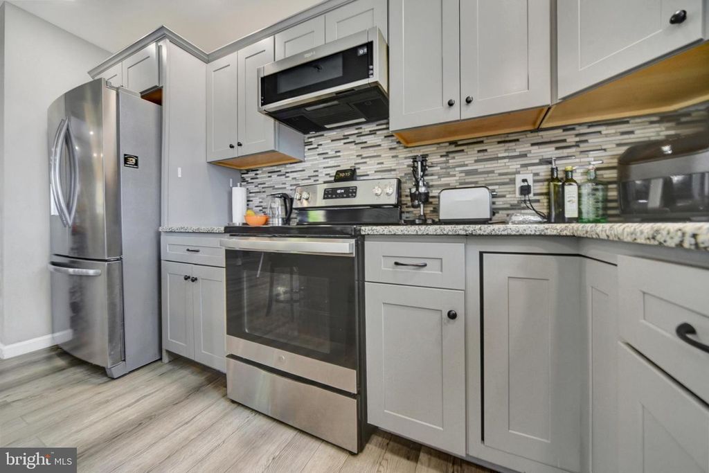 Image 21 of property listing at 16 W WALNUT ST, North East, MD 21901