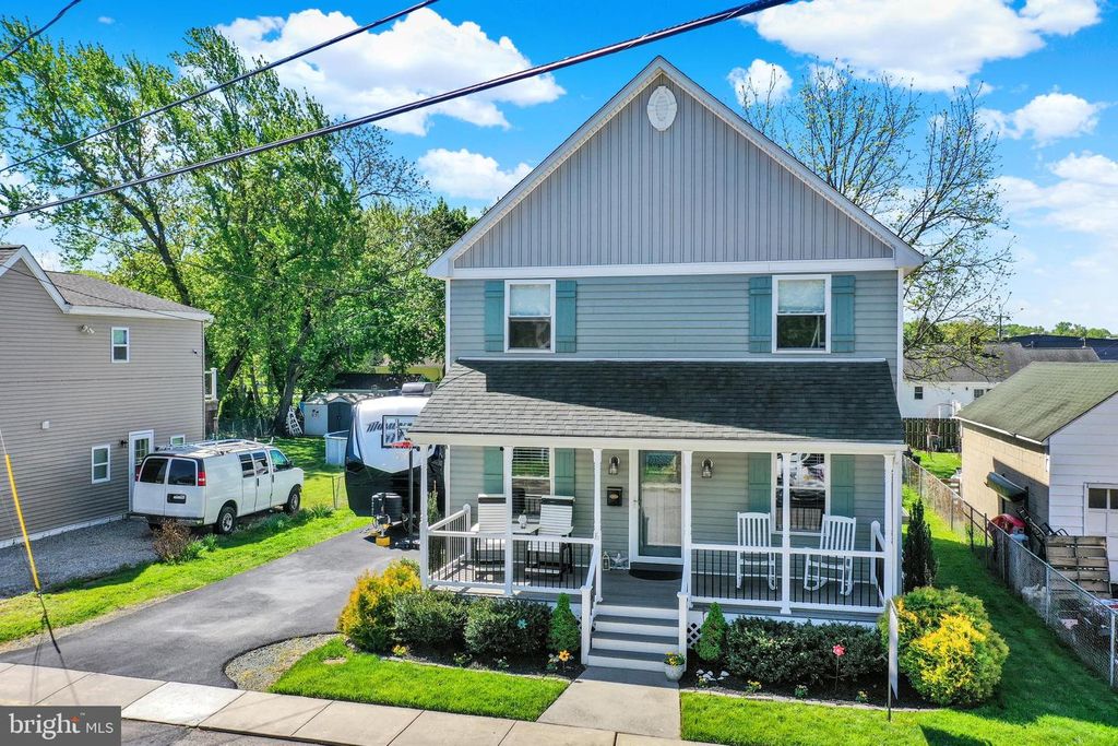 Image 3 of property listing at 16 W WALNUT ST, North East, MD 21901