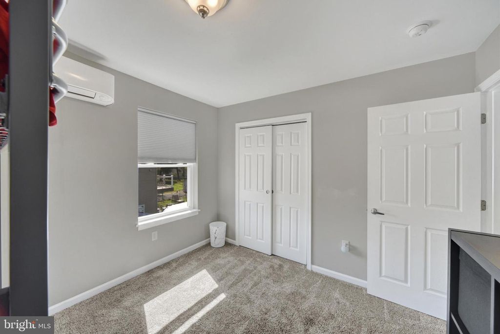 Image 31 of property listing at 16 W WALNUT ST, North East, MD 21901