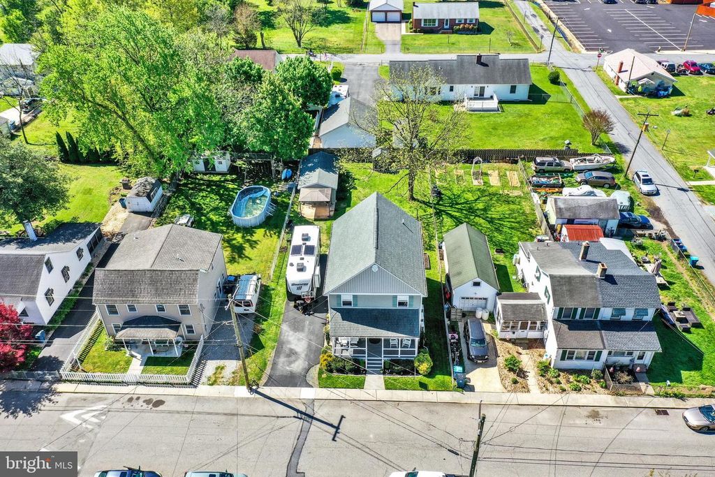 Image 38 of property listing at 16 W WALNUT ST, North East, MD 21901