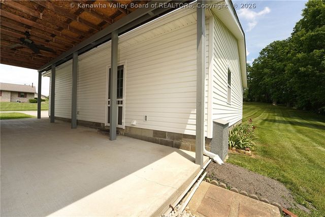 76 Precious Drive, Hurricane, WV 25526