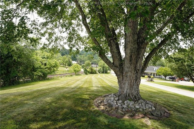 76 Precious Drive, Hurricane, WV 25526
