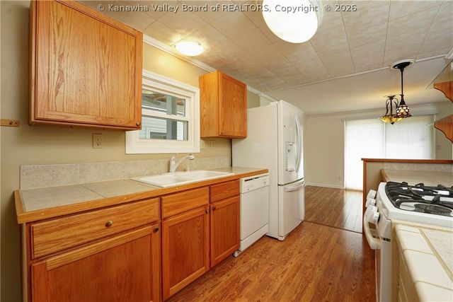 76 Precious Drive, Hurricane, WV 25526